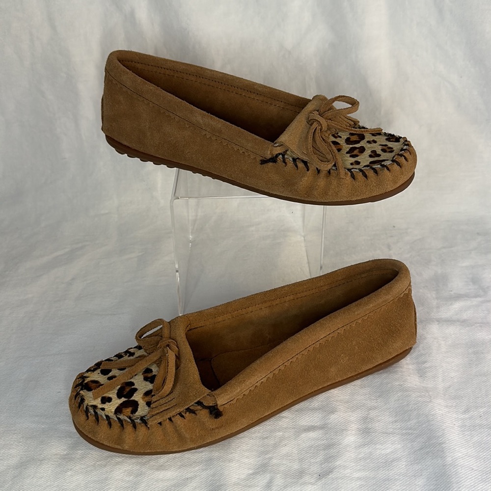 Minnetonka Fur Moccasins Leopard Print Women’s 10 - Picture 2 of 7